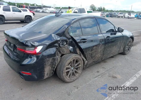 2022 BMW 330I xDrive z USA, uszkodzony, nr VIN 3MW5R7J07N8C54981